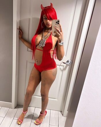 Sexxy Red