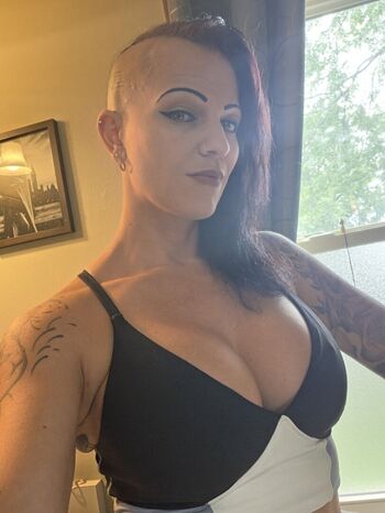 Sexy Workout Babe