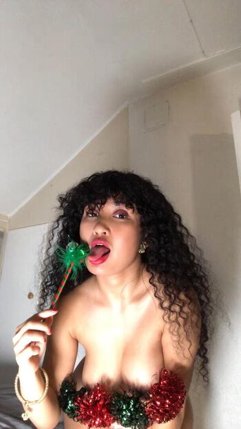 Full leaked Sexybutgoodgirl private onlyfans photo