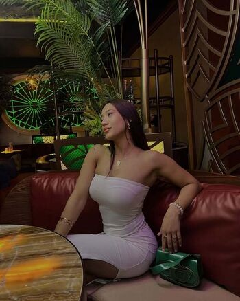 Full leaked Seymaugurr page private onlyfans photo