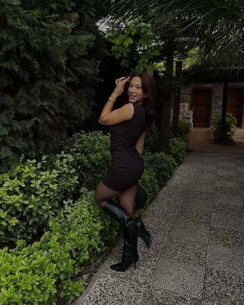 Full leaked Seymaugurr page private onlyfans photo