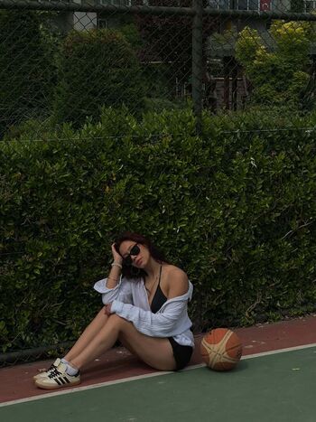 Full leaked Seymaugurr page private onlyfans photo