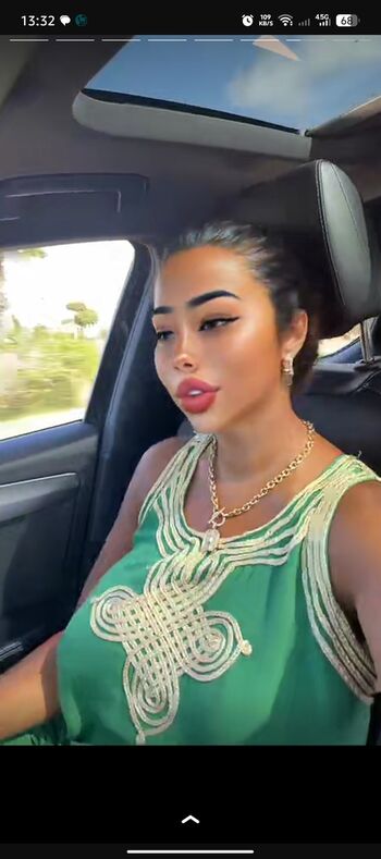 Full leaked Shainaaa page private onlyfans photo