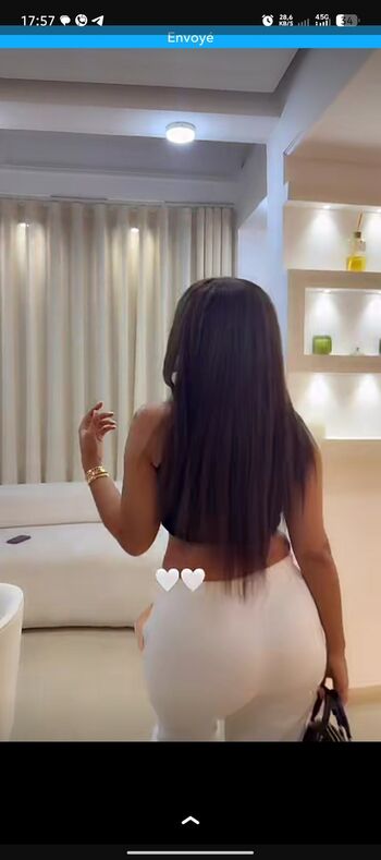 Shainaaa489