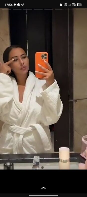 Shainaaa489
