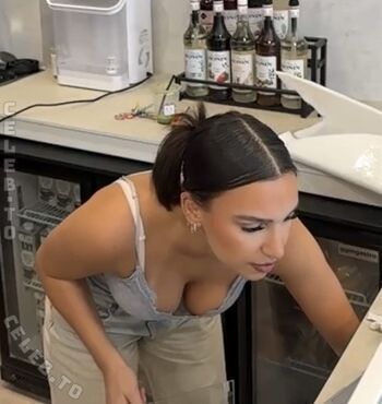 Full leaked Shakiravv private onlyfans photo