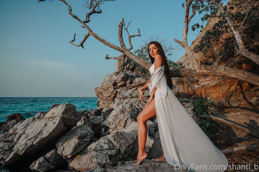 shanti_big_ass