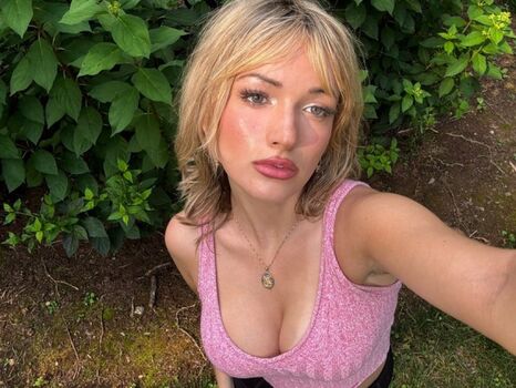 Full leaked Sharon vape private onlyfans photo
