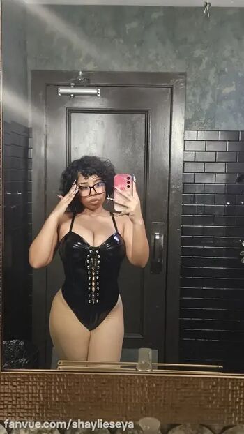 Full leaked Shaylieseya private onlyfans photo