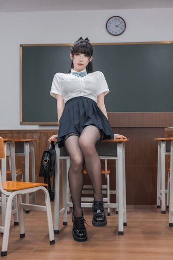Full leaked Shiliuyelei private onlyfans photo