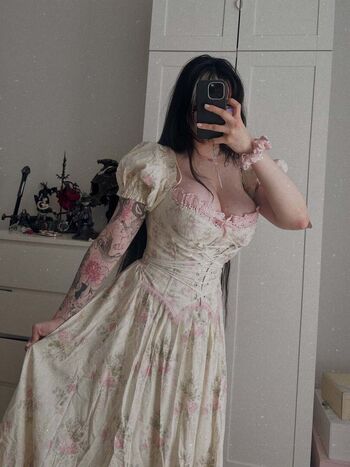 Full leaked Shini waifu private onlyfans photo