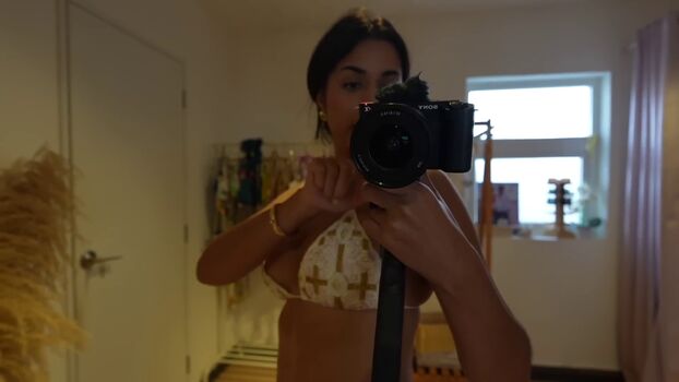Full leaked Shirin azami private onlyfans photo