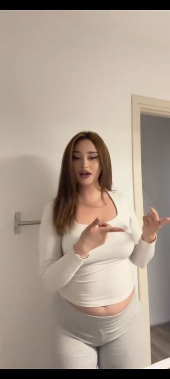 Full leaked Shirooai private onlyfans photo