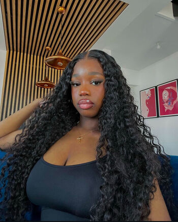 Full leaked Shona liz private onlyfans photo