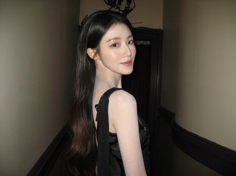 Full leaked Shuhua page private onlyfans photo