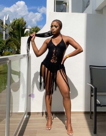 Full leaked Shuntel renay private onlyfans photo