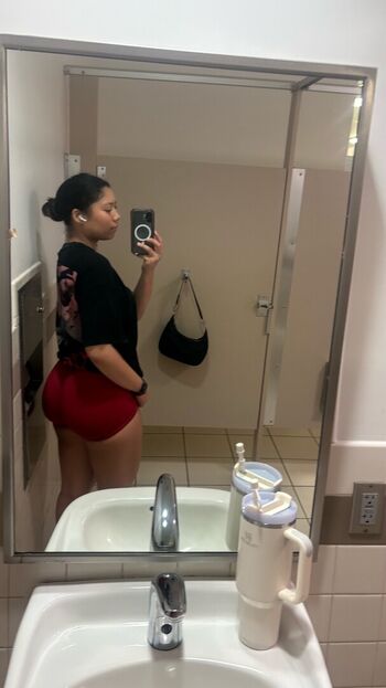 Full leaked Shylalobrutto private onlyfans photo