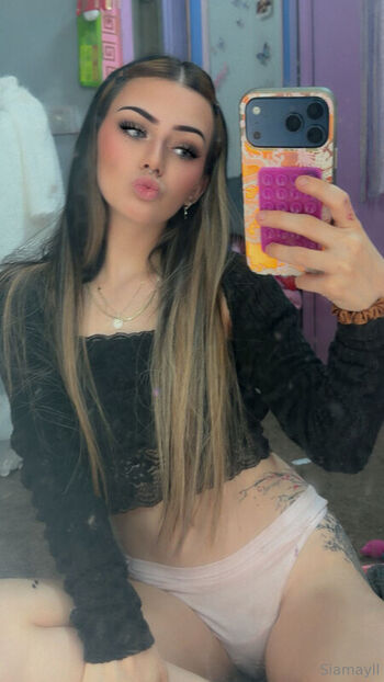 Full leaked Siamayll private onlyfans photo