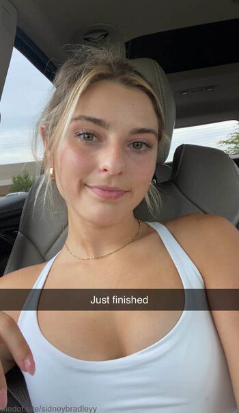 Full leaked Sidneybradleyy page private onlyfans photo