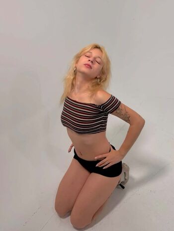Full leaked Simlosssss private onlyfans photo