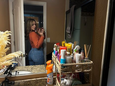 Full leaked Simplyneidaa  page private onlyfans photo