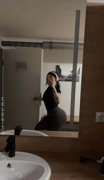 Full leaked Sinarwtz private onlyfans photo