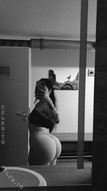 Full leaked Sinarwtz private onlyfans photo