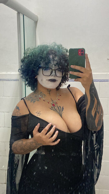 Full leaked Sinderlnd private onlyfans photo