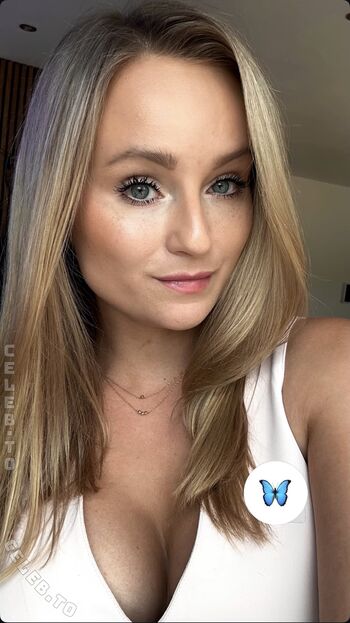 Sissie_Loves_It