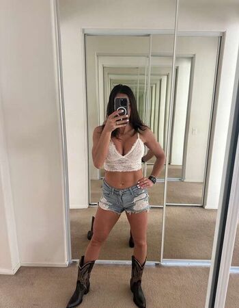 Skinny Homemade Milf