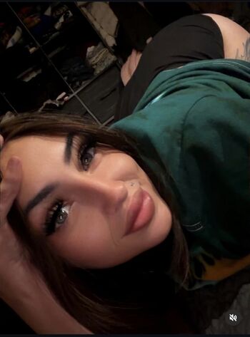 Full leaked Slipperywenwett private onlyfans photo