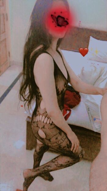 Full leaked Slutty ayesha private onlyfans photo