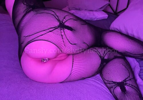 Full leaked Slvttyneighbor page private onlyfans photo