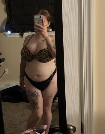 Full leaked Snowsonly private onlyfans photo