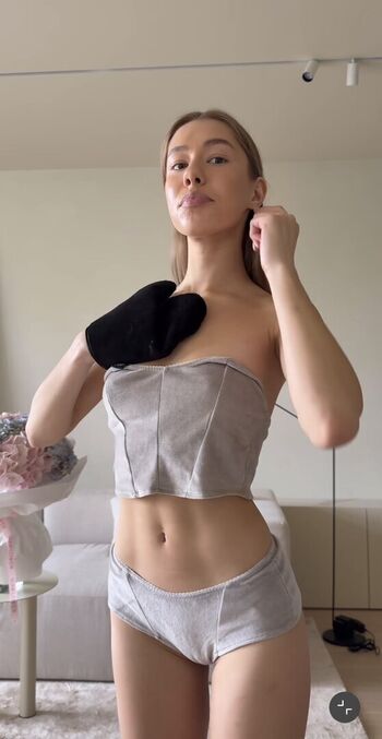 Sofia Holetts