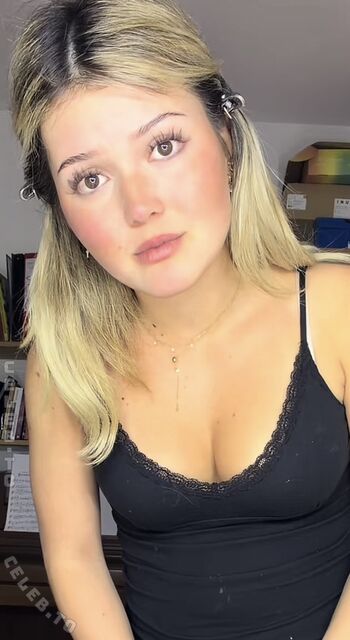 Full leaked Sofia stark private onlyfans photo