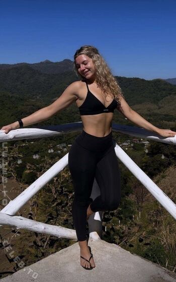 Full leaked Sofiatwinss private onlyfans photo