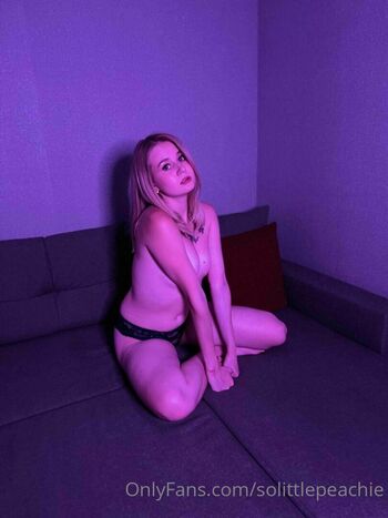 Full leaked Solittlepeachie private onlyfans photo