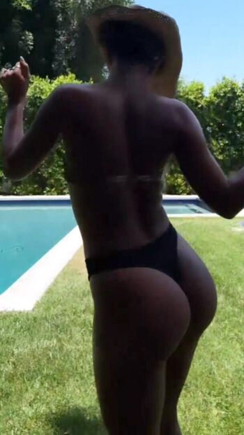 Full leaked Sommer ray page private onlyfans photo