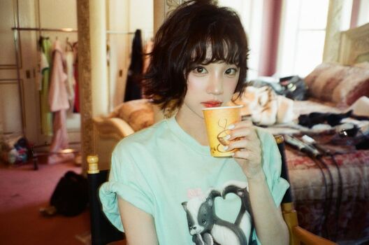 Full leaked Song yuqi page private onlyfans photo
