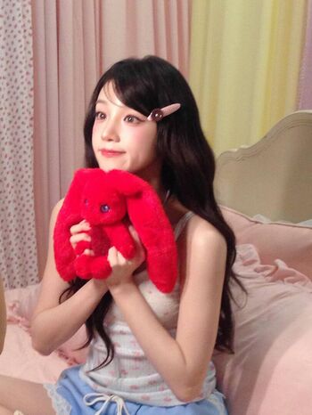 Full leaked Song yuqi page private onlyfans photo