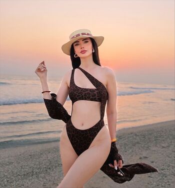 Full leaked Sonia beytoushi private onlyfans photo