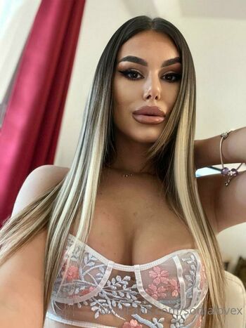 Full leaked Sonialovex private onlyfans photo
