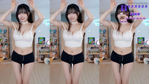 Full leaked Sooflower page private onlyfans photo
