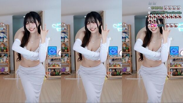 Full leaked Sooflower private onlyfans photo