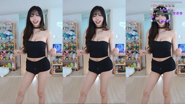 Full leaked Sooflower private onlyfans photo