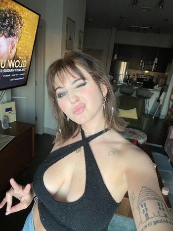 Full leaked Soph private onlyfans photo