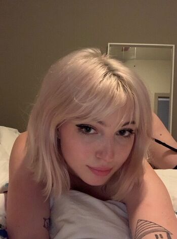 Full leaked Soph private onlyfans photo