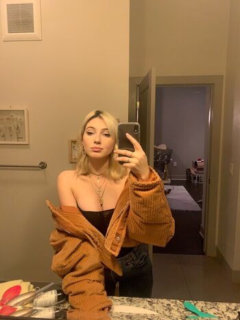 Full leaked Soph private onlyfans photo