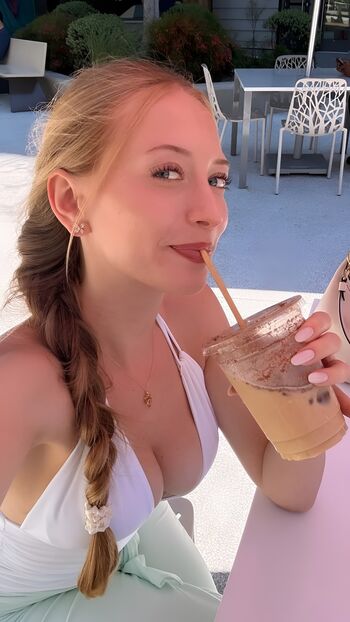 Full leaked Sophia ilysm private onlyfans photo
